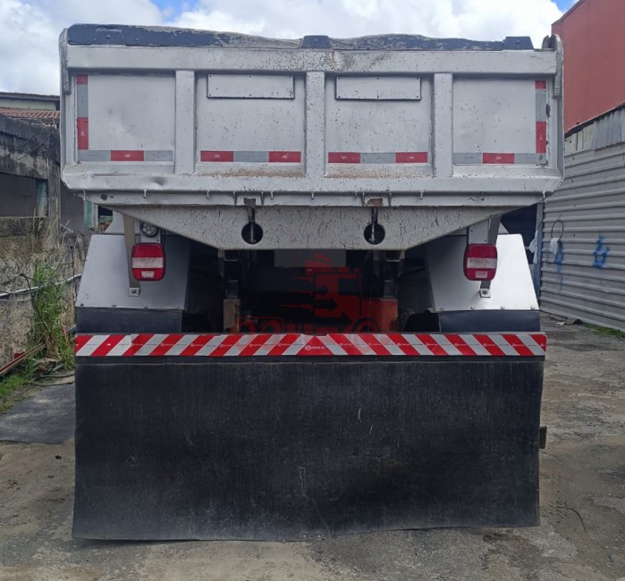 Ford Cargo 2422 6x2 2011