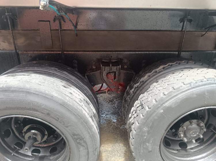 Ford Cargo 2422 6x2 2011