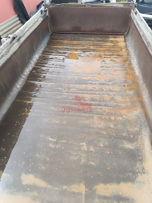 Ford Cargo 2422 6x2 2011