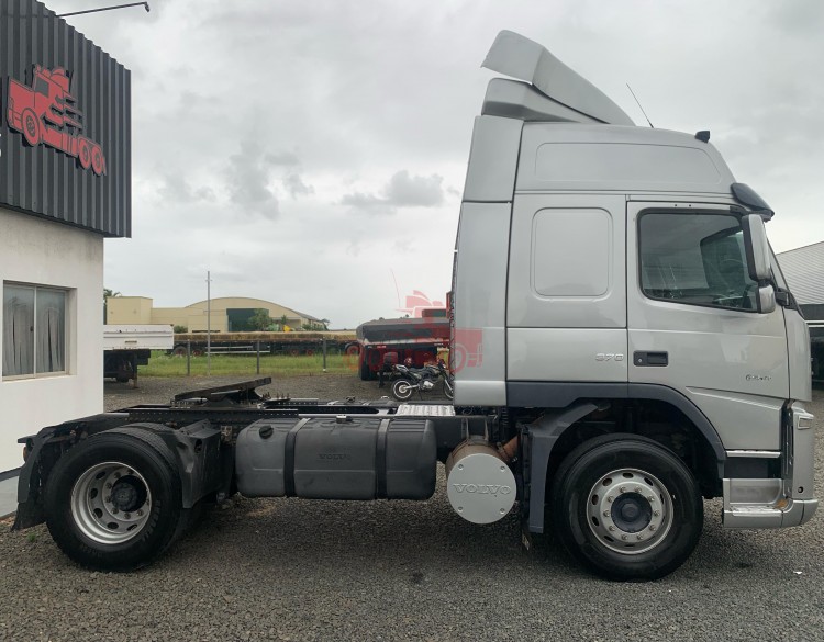 Volvo FM370 4x2 Globetrotter 2011