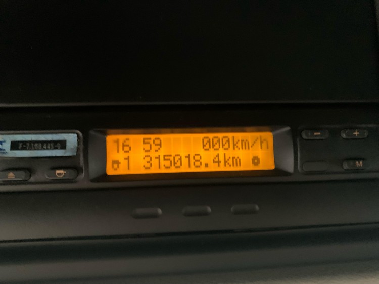 Volvo FM370 4x2 Globetrotter 2011