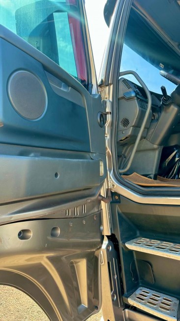 Volvo FH460 6x2 2013 + Bicaçamba Randon 2021