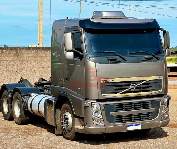 Volvo FH460 6x2 2013 + Bicaçamba Randon 2021