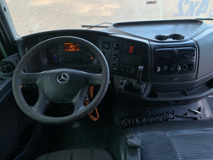 MB Axor 1933 4x2 2014