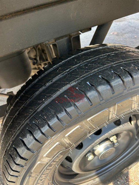 Hyundai HR 4x2 2021 Com baú 