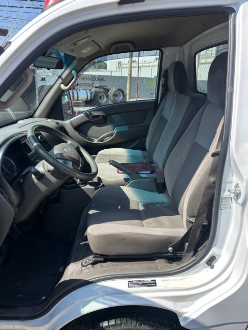 Hyundai HR 4x2 2021 Com baú 