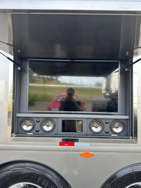 Motorhome Volvo VM270 6x2 2022 