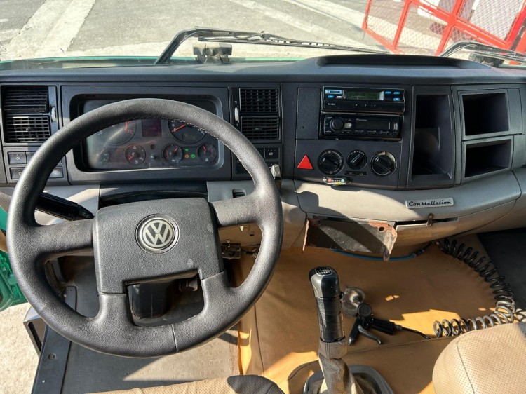 VW 420 8x2 2008