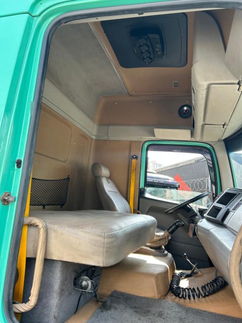 VW 420 8x2 2008