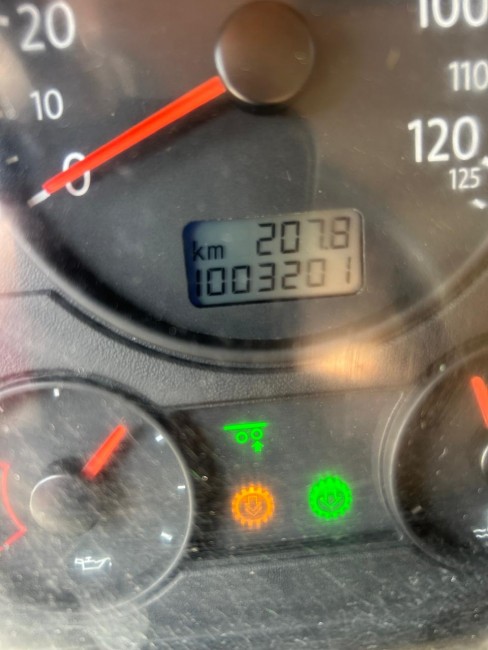 VW 420 8x2 2008
