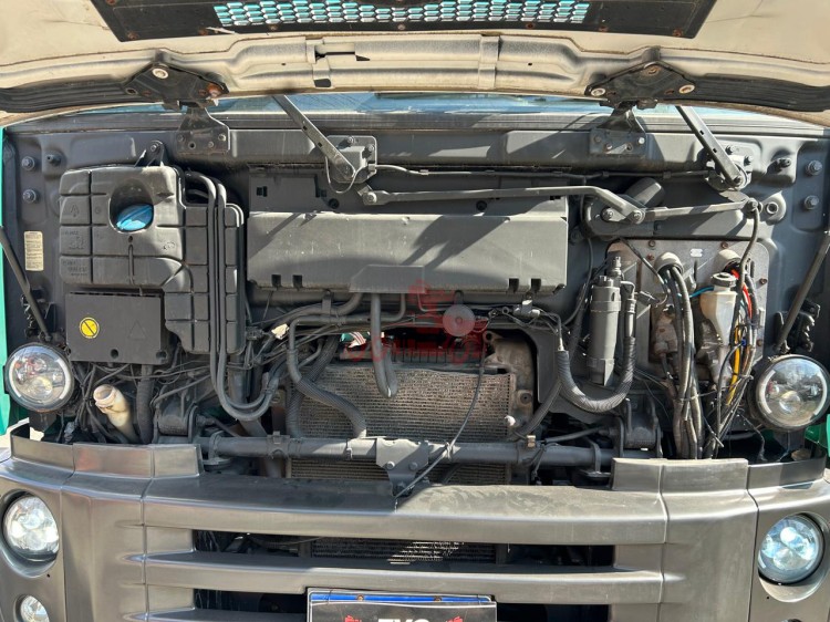 VW 420 8x2 2008