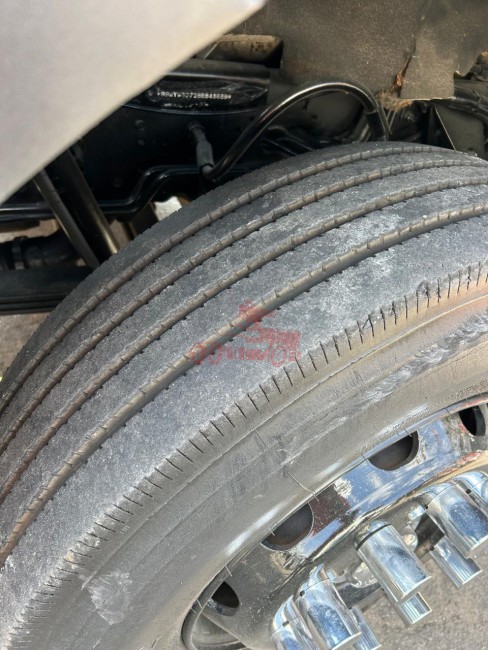 VW 420 8x2 2008
