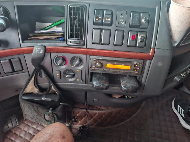 Volvo FH460 6x2 Globetroter 2012 