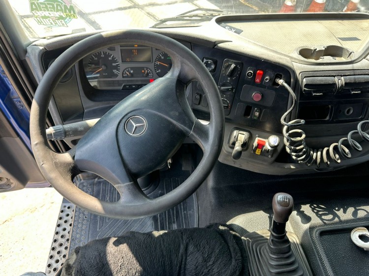 MB 1933 6x2 2007 Caçamba