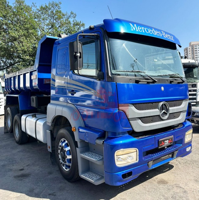 MB 1933 6x2 2007 Caçamba