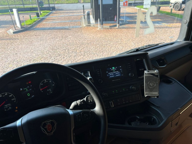 Scania R410 6x2 2021