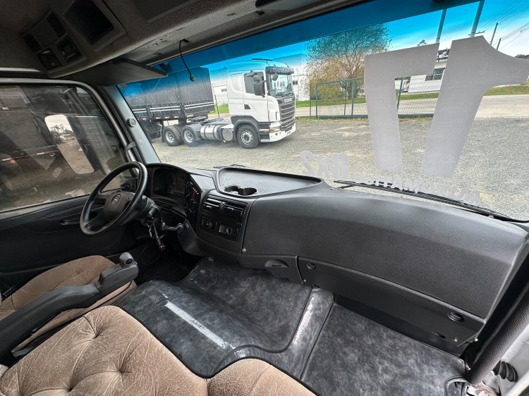 MB Atego 3030 8x2 2017  Bitruck 