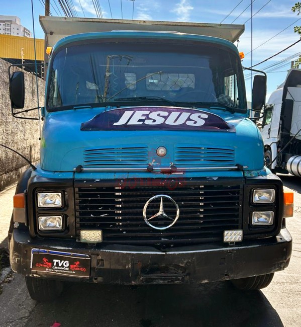 MB 1518 6x2 1988 com caçamba 
