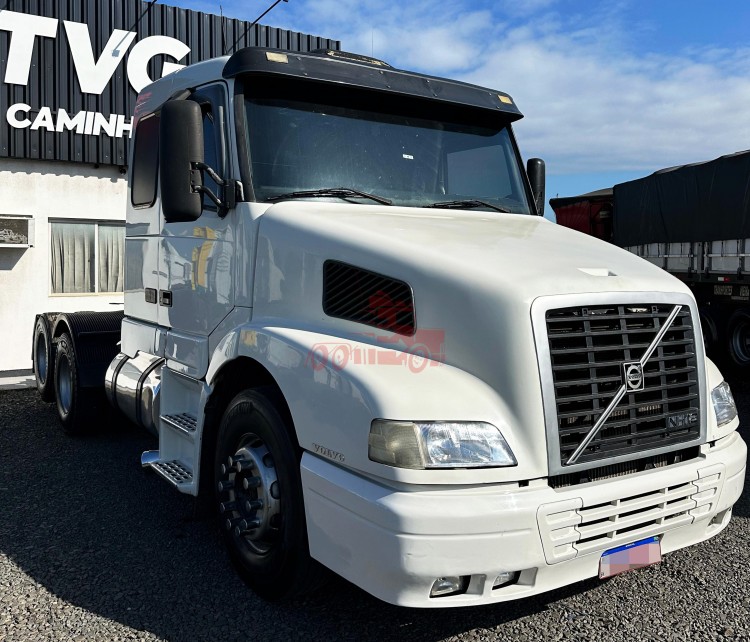 Volvo NH12 380 6x2 2003