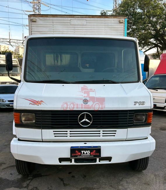 MB 710 4x2 2006 Plus 