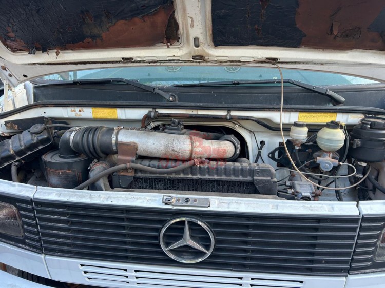 MB 710 4x2 2006 Plus 
