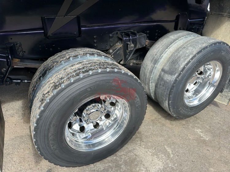 VW 24.280 6x2 2014 Caçamba