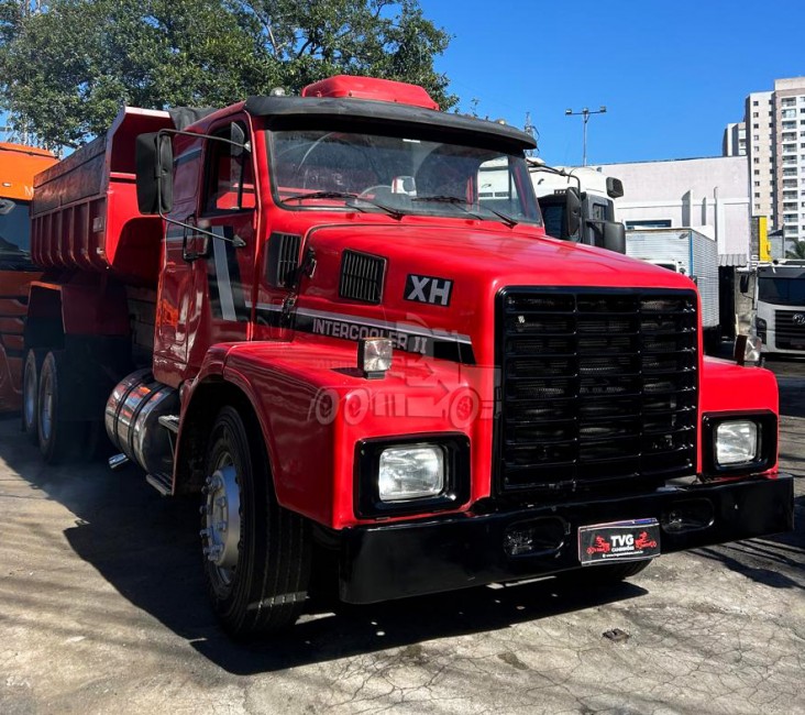 Volvo N10 340 6x2 1986 