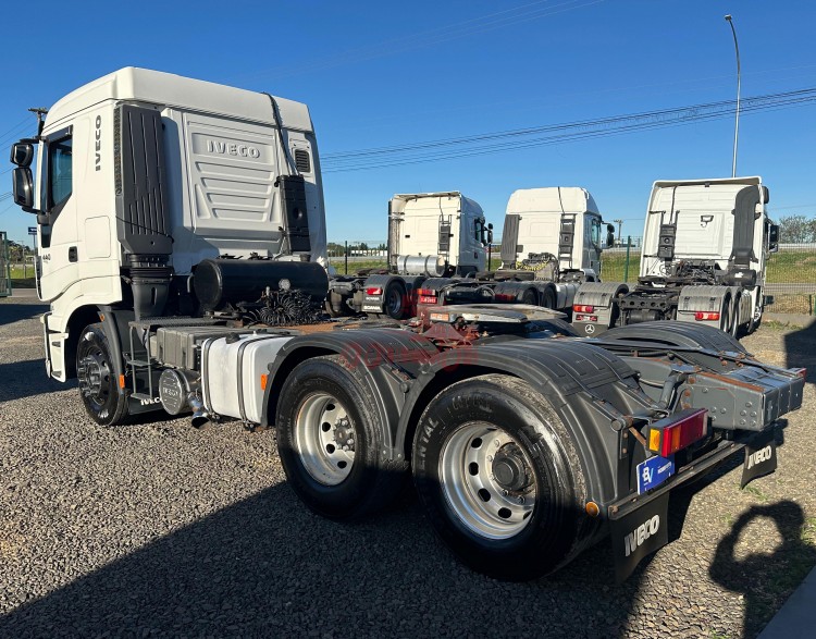 Iveco Stralis 440 6x2 2020 + Caçamba Randon 2014