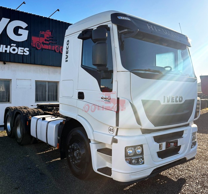 Iveco Stralis 440 6x2 2020 + Caçamba Randon 2014