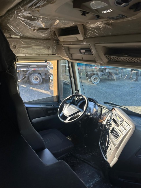 Iveco Stralis 440 6x2 2020 + Caçamba Randon 2014