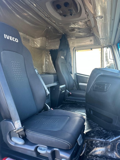 Iveco Stralis 440 6x2 2020 + Caçamba Randon 2014