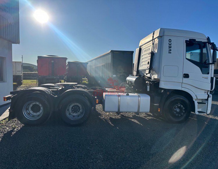 Iveco Stralis 440 6x2 2020 + Caçamba Randon 2014