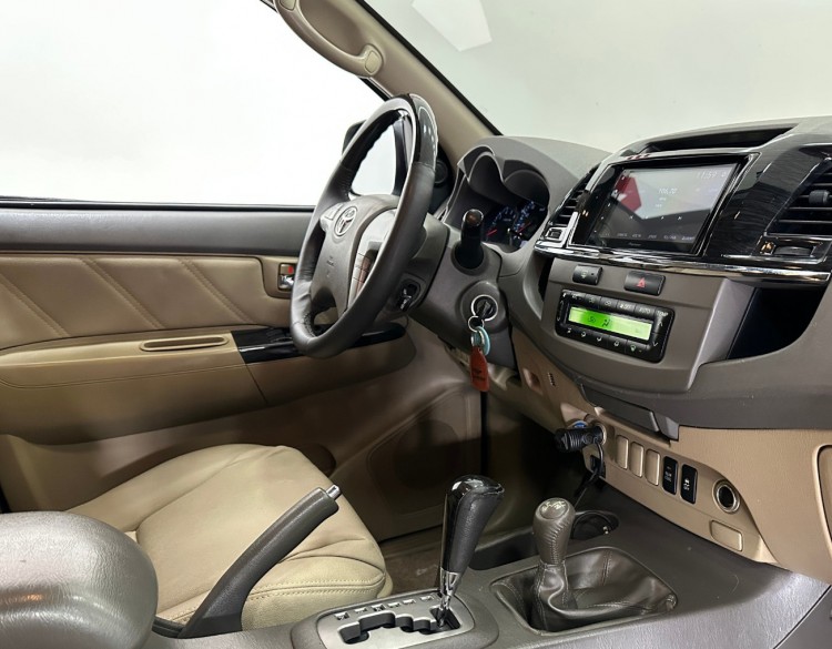 Toyota Hilux SW4 SRV 3.0 TDI 4x4 2013 BLINDADO 