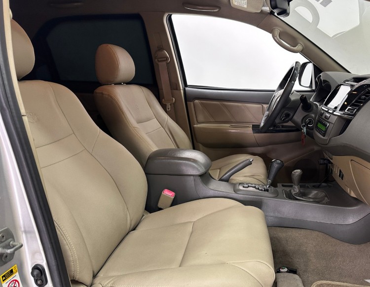 Toyota Hilux SW4 SRV 3.0 TDI 4x4 2013 BLINDADO 