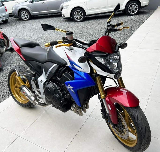 Honda CB 1000R 2015 Capitão América