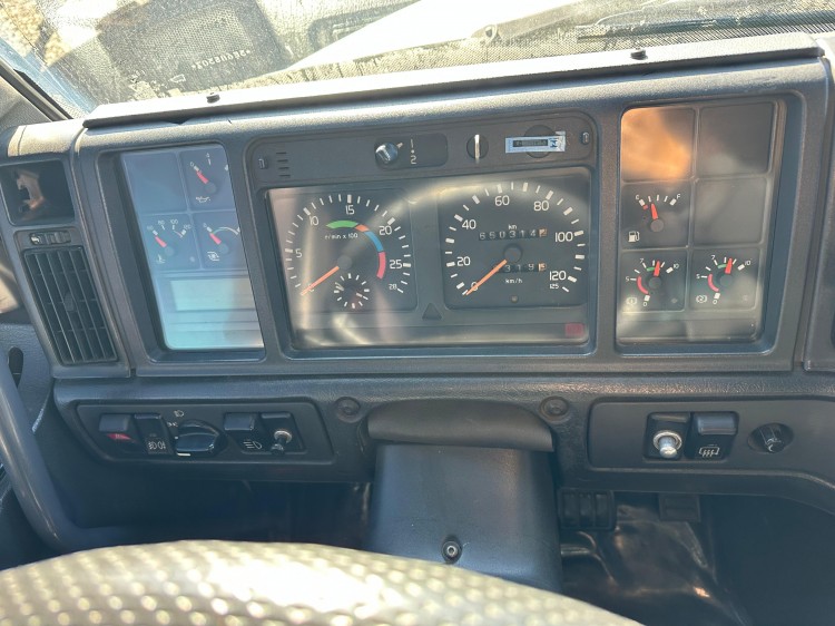 Volvo NH12 380 6x2 2003