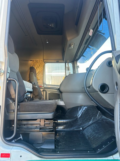 DAF XF 105 FTS 460 6x2 2017