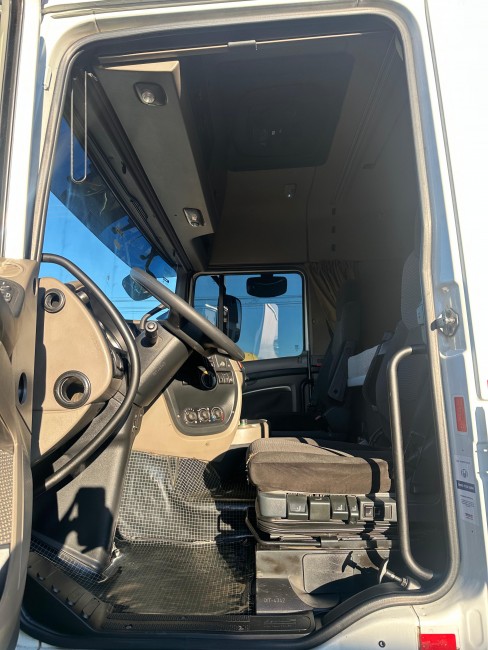 DAF XF 105 FTS 460 6x2 2017
