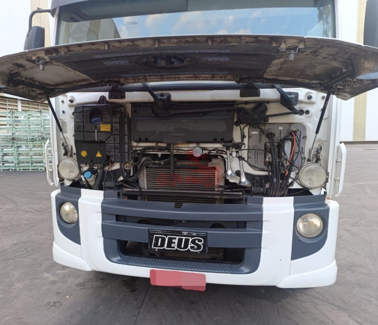 VW 24.250 8x2 2011
