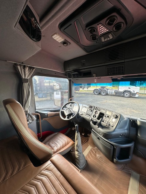 Scania T124 420 6x2 2000