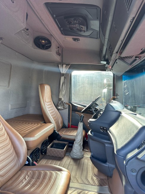 Scania T124 420 6x2 2000