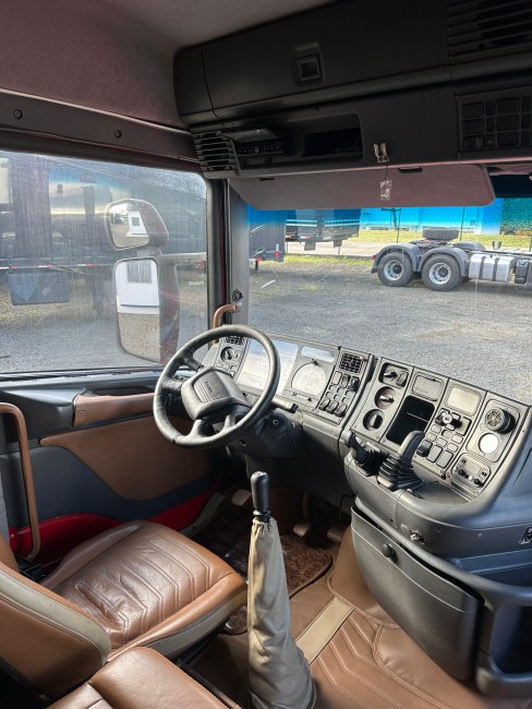 Scania T124 420 6x2 2000