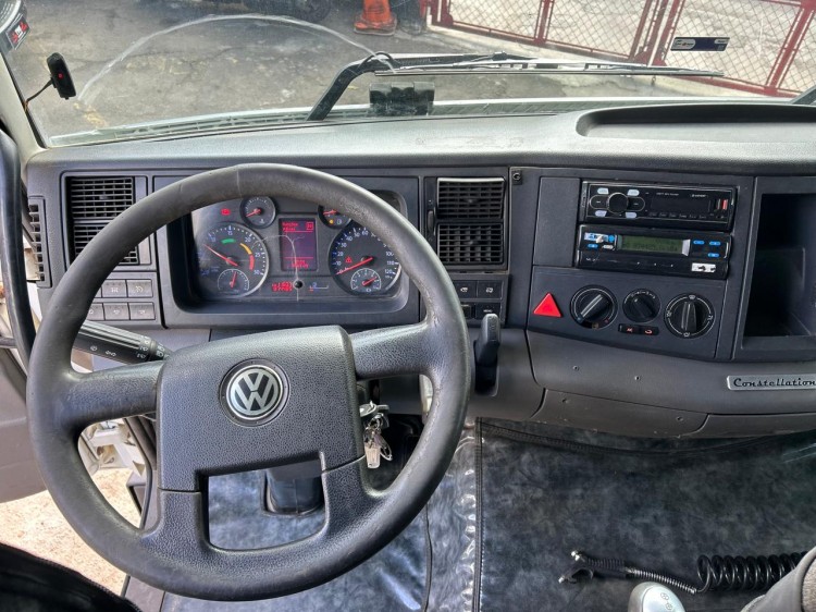 VW 25-420 6x2 2014 