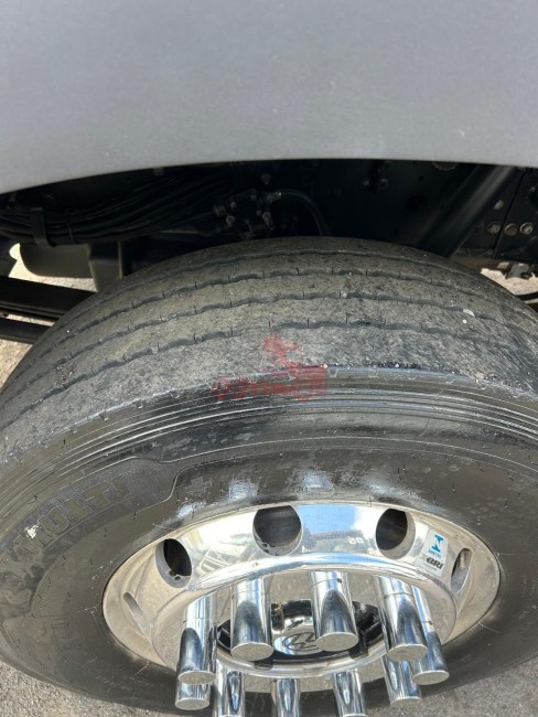 VW 25-420 6x2 2014 