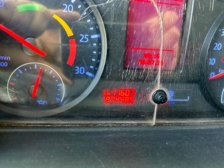 VW 25-420 6x2 2014 