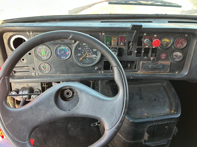 Volvo N10 340 6x2 1986 