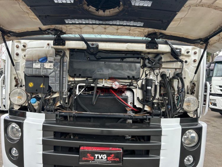 VW 19.330 4x2 2014 