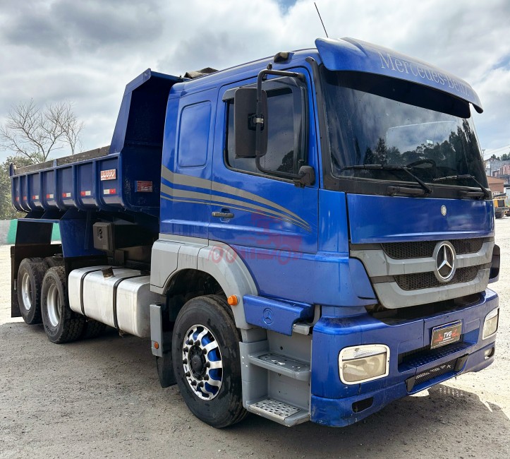 MB 1933 6x2 2007 Caçamba