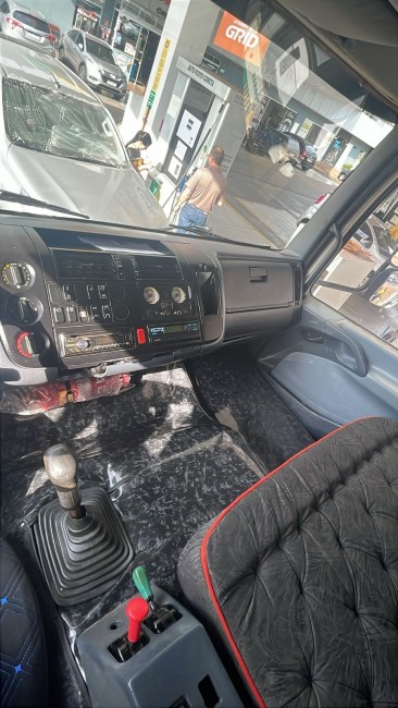 MB 1938 6x2 2005