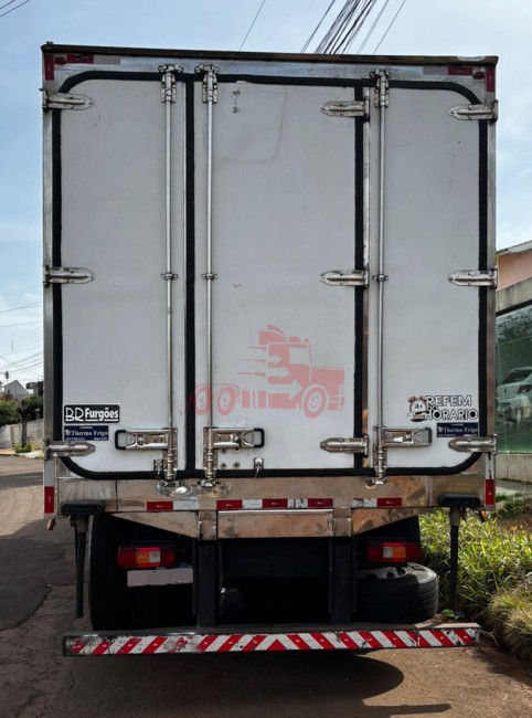 Volvo VM 330 8x2 2021
